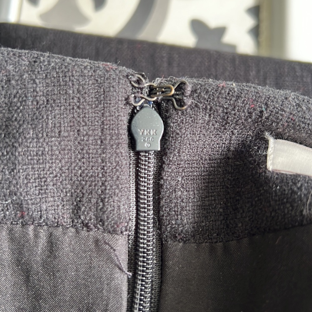 Black 18” lined skirt w/cute pocket trim detail - Picture 8 of 8